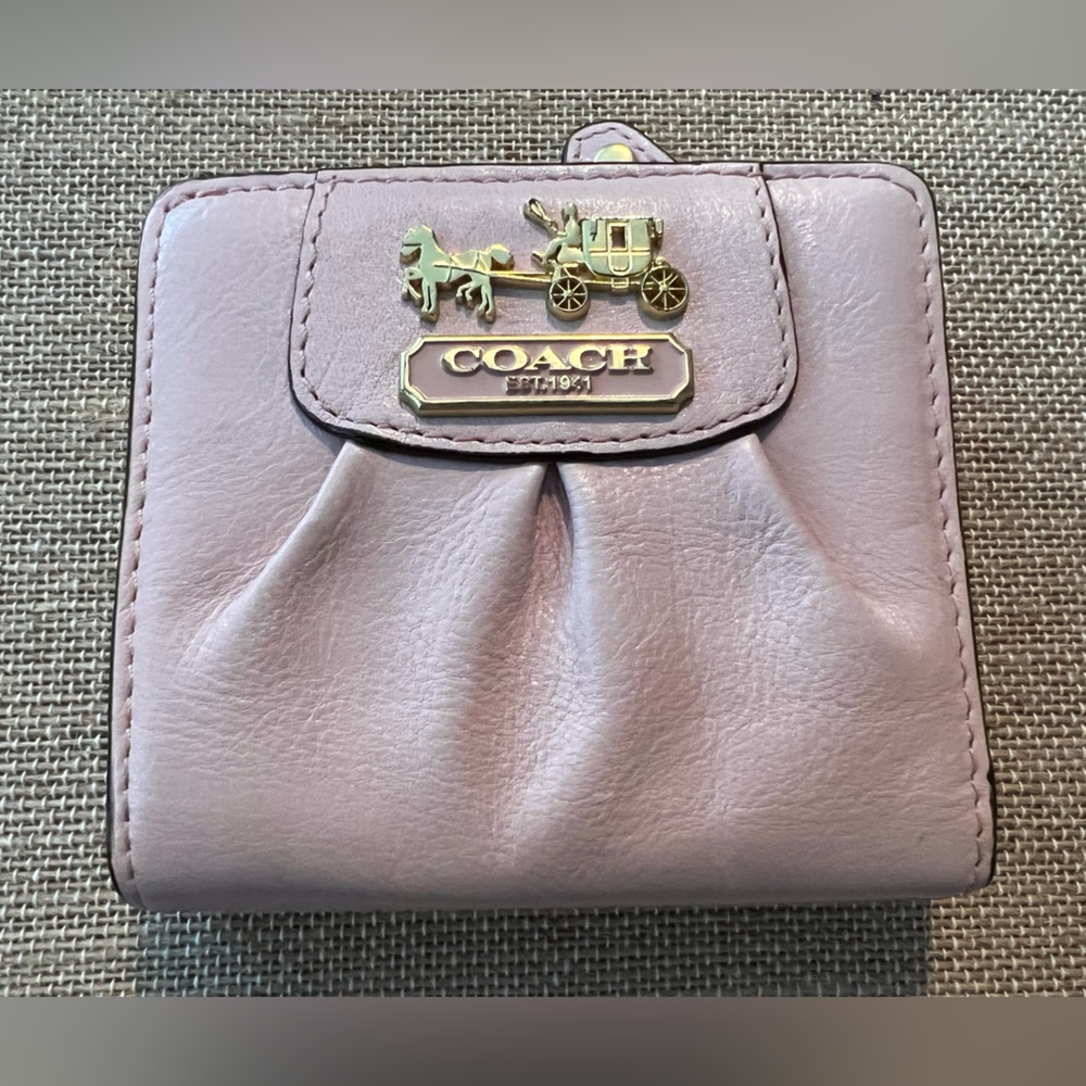 Coach Snap Wallet with bonus keychain.